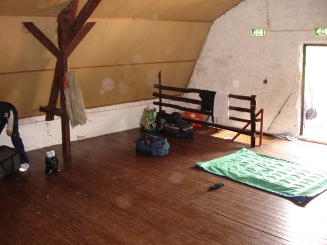 2006HWK 176.jpg